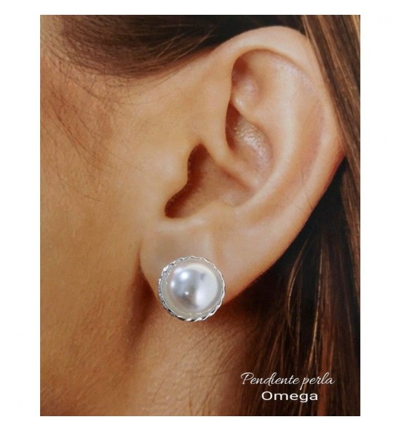 Pendiente perla omega